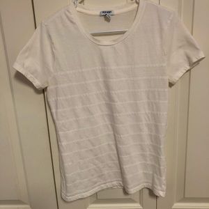 White short sleeved t shirt